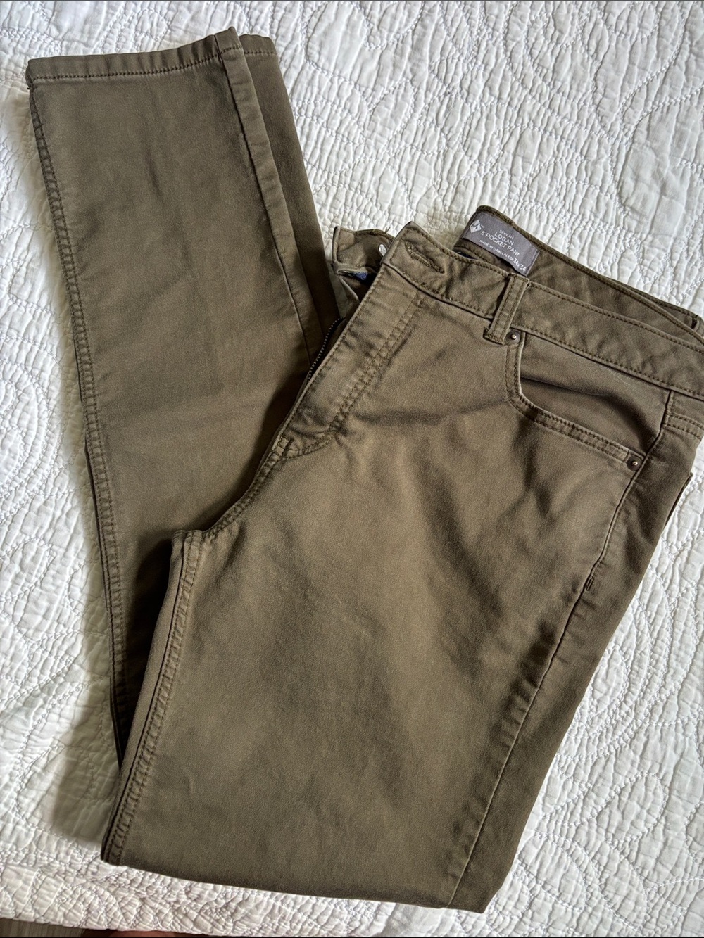 Men's Chino Pants in Olive Brown